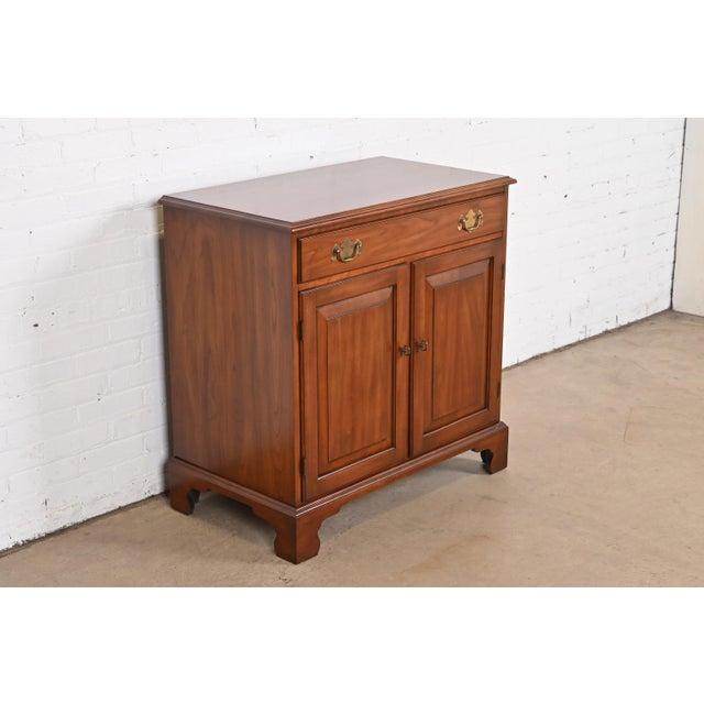 Henkel Harris Henkel Harris American Colonial Cherry Wood Server or Bar Cabinet, Newly Restored For Sale - Image 4 of 13