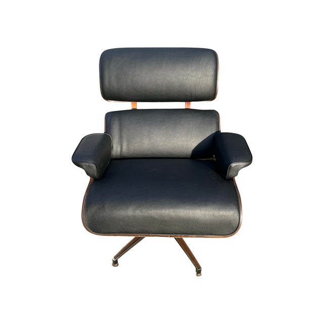Vintage Mid Century Modern Leather Lounge Chair and Ottoman Attributed to Selig For Sale - Image 13 of 16