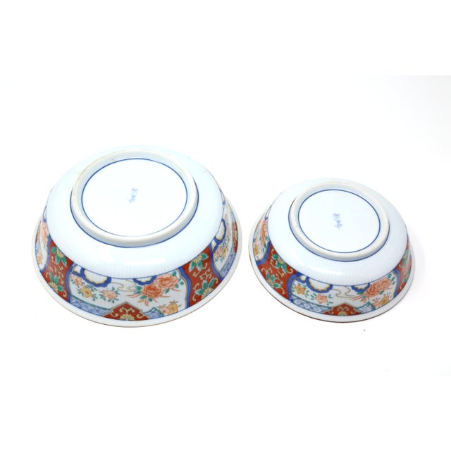 Vintage Japanese Imari-Style Porcelain Bowls — Matched Pair For Sale - Image 9 of 10