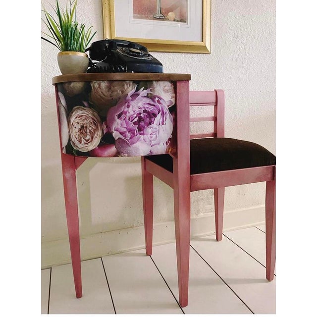 1940s Refinished Vintage Gossip Bench For Sale - Image 4 of 13