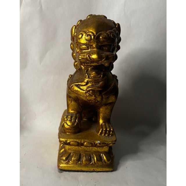 Early 20th Century Chinese Gilt Buddhist Guardian Lion on Lotus Base For Sale In New York - Image 6 of 11