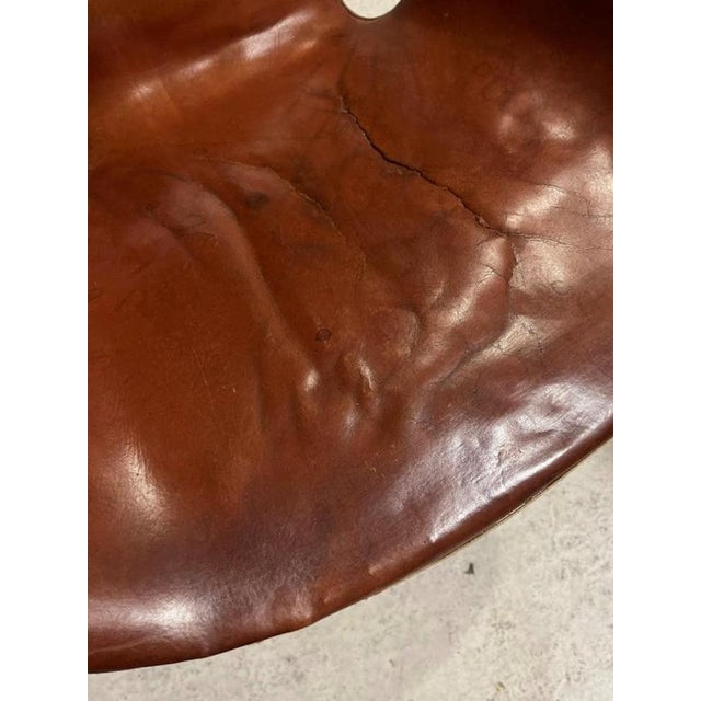 First Edition Swan Chair in Patinated Leather by Arne Jacobsen, 1950s For Sale - Image 16 of 18