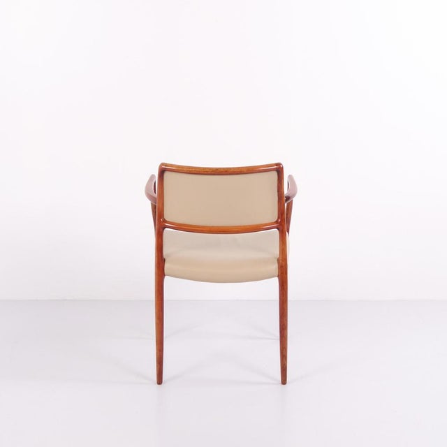 Model 65 Armchair in Rosewood with Light Elegance Leather by N.O. Møller for J.L. Møllers, 1960s, Set of 4 For Sale - Image 6 of 14