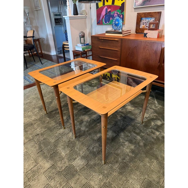 A Pair of Mid Century Modern Side Tables in the Style of Paul McCobb, Circa 1960s. For Sale - Image 4 of 12