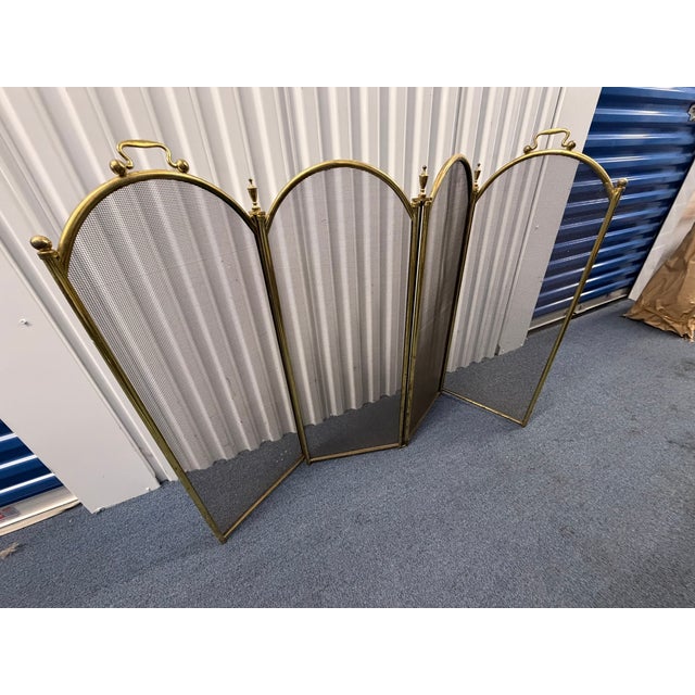 Mid 20th Century Antique Brass Folding Fireplace Screen – Four‑Panel Arched Mesh Guard With Handles For Sale - Image 5 of 6