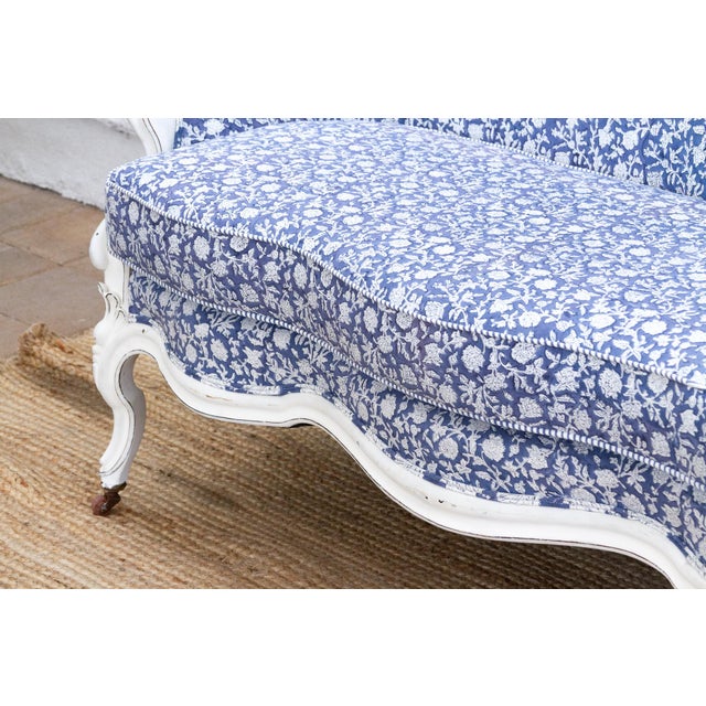 Antique English Floral Block Print Settee Bench For Sale In Los Angeles - Image 6 of 12