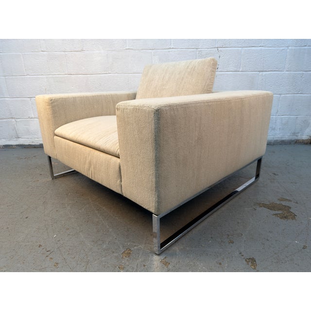 Mid-Century Modern Lounge Chair With Chrome Legs For Sale - Image 15 of 15