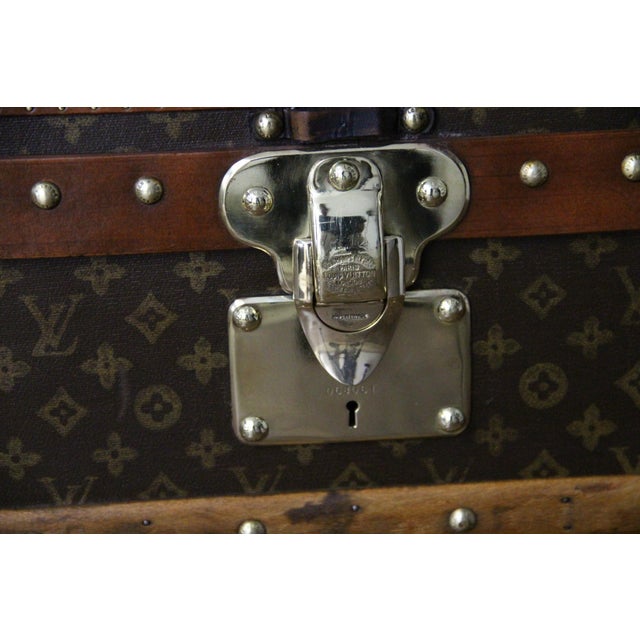 Monogram Courier Trunk from Louis Vuitton, 1920s For Sale - Image 4 of 18