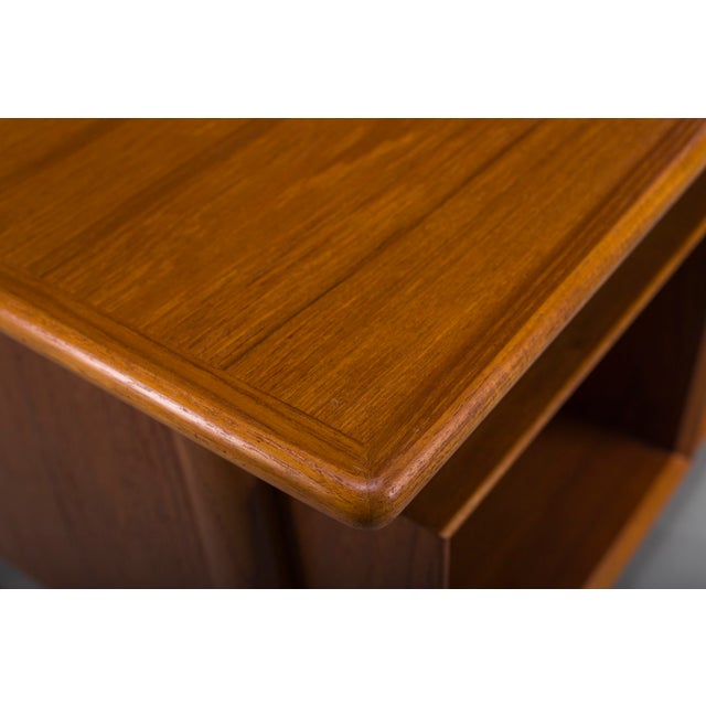 Mid-Century Modern Teak Model 75 Desk from Omann Jun Møbelfabrik, 1960s For Sale - Image 3 of 18
