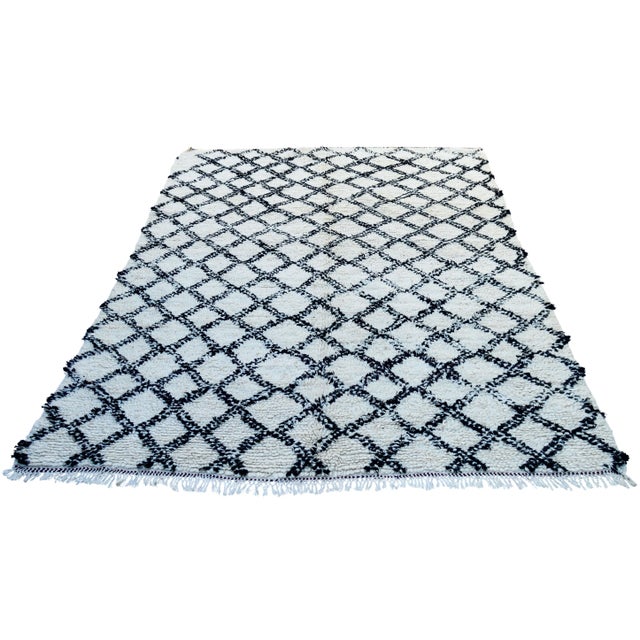 Mid 20th Century Mid 20th Century Vintage Moroccan Rug - 5'10'' X 8'3'' For Sale - Image 5 of 13
