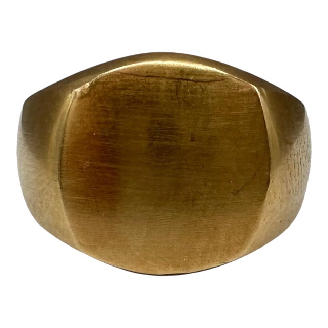 Designer David Yurman Signet Ring 18kt Yellow Gold Size 5 With Pouch For Sale