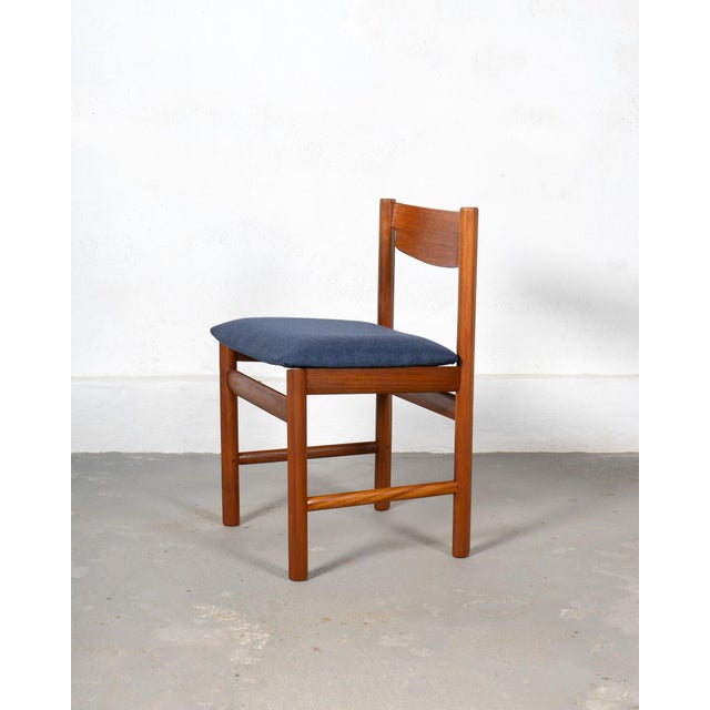 Blue Extendable Dining Set in Teak by White and Newton, 1960s, Set of 7 For Sale - Image 8 of 18