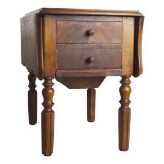 Antique French Extendable Pembroke Drop Leaf Table in Walnut Veneer, 1920s For Sale