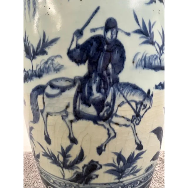 Chinese Early Ming Dynasty Style Warrior Motif Blue & White Porcelaine Vase For Sale - Image 9 of 13