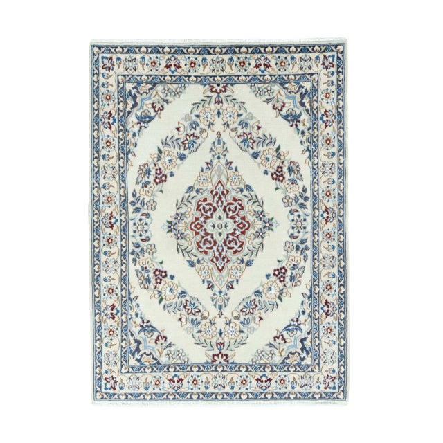 Hand-Knotted Oriental Rug in Silk For Sale - Image 12 of 12