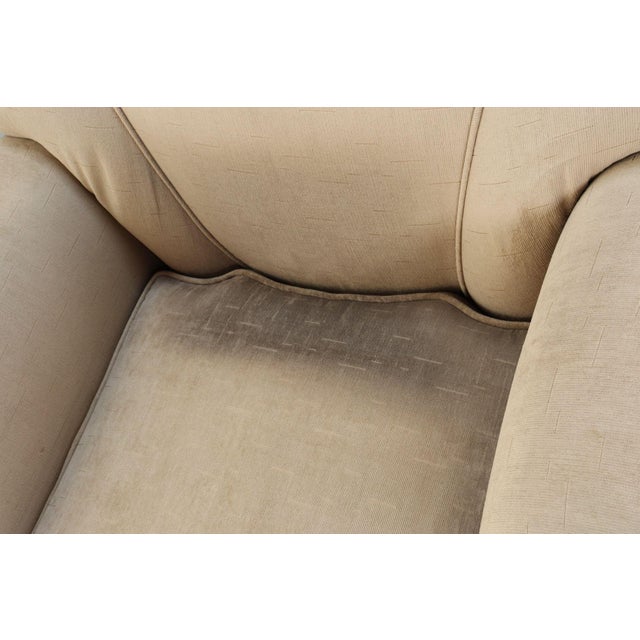 Vintage Art Deco-Style Chaise Lounge in Taupe Chenille With Ebonized Plinth Feet For Sale - Image 13 of 18