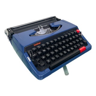Vintage Deluxe 250TR Blue Typewriter with Case from Brother, Japan, 1970s For Sale