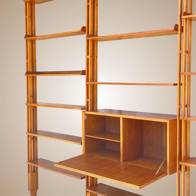 Franco Albini LB7 Modular Bookcase from Franco Albini, Italy, 1960s For Sale - Image 4 of 18
