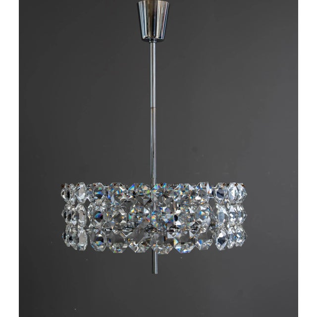 6 bulbs e27 but a e26 will fit without any problem Very good original condition I have official proof of authenticity such...