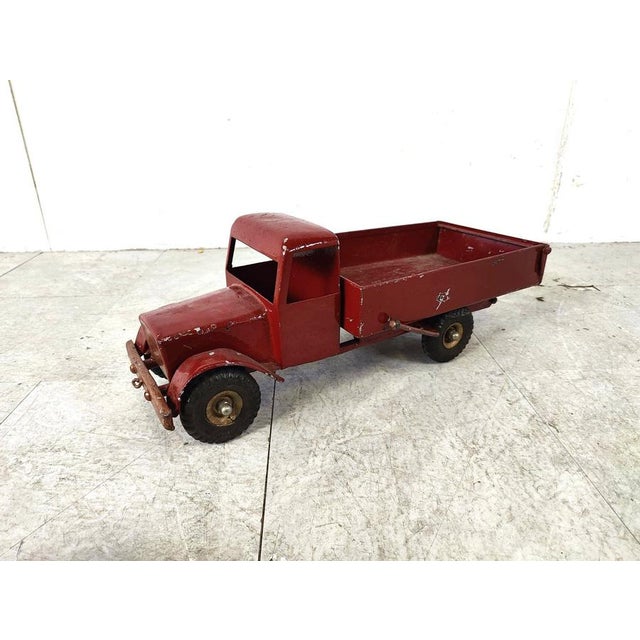 Vintage Tin Toy Car from Tri-Ang, 1950s For Sale - Image 9 of 11