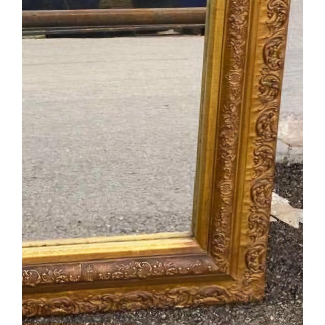 Elegant 19th Century Giltwood Mirror With Rococo Revival Carved Frame. For Sale - Image 4 of 9