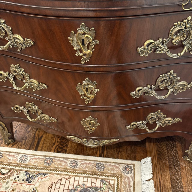 Wood Ralph Lauren Louis XV Mahogany Bombe Chest Drawers For Sale - Image 7 of 7