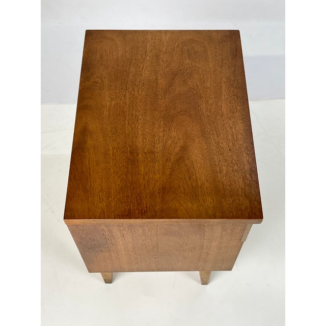 Mid-Century Modern Bassett "Zenith" Series Walnut Nightstand With Sculpted Geometric Pull For Sale - Image 10 of 13