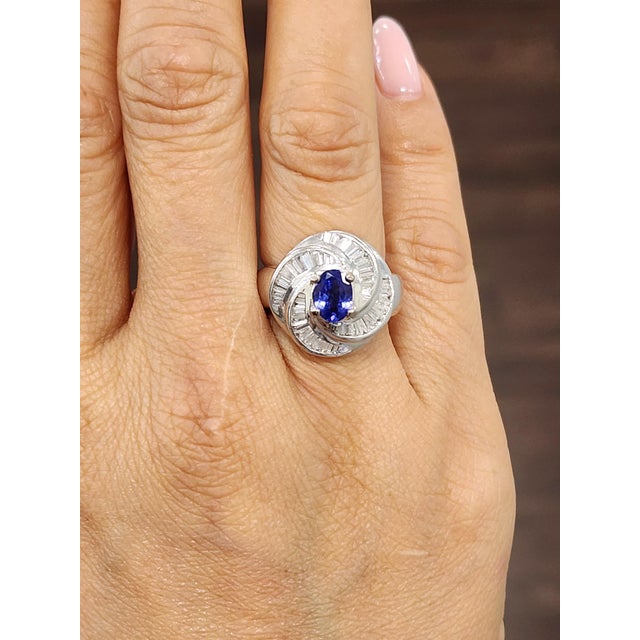 Modern 2.25 Ct Tanzanite & Diamond Ring Size 6.75 For Sale - Image 3 of 10
