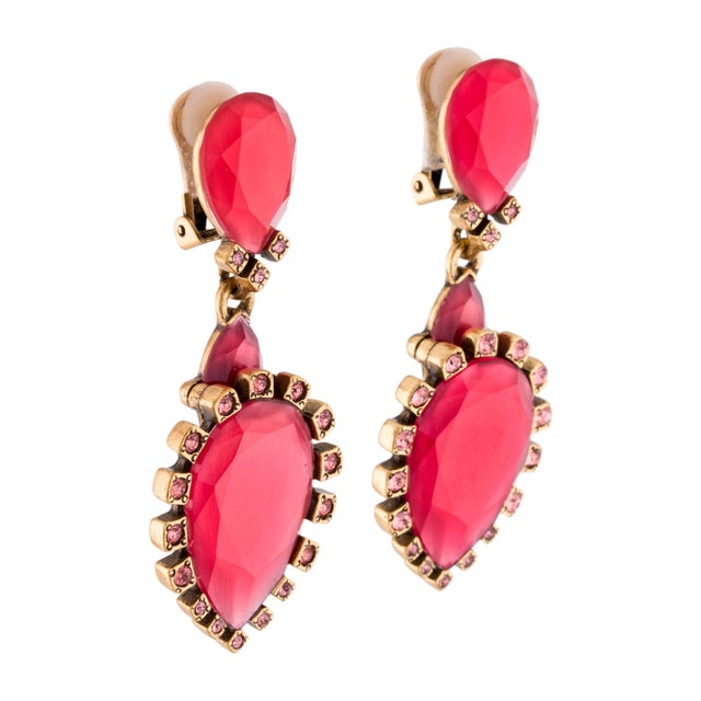 Contemporary Oscar De La Renta Bold Pear-Shaped Drop Earrings Crystal Resin Gripoix Dangle For Sale - Image 3 of 6