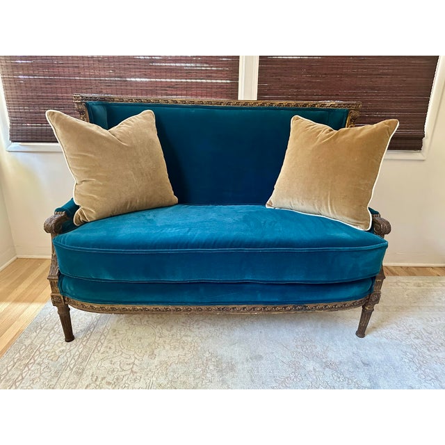 Louis XVI Velvet Settee & Matching Chair Carved Giltwood Bergere Set For Sale In Los Angeles - Image 6 of 10