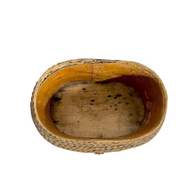 Antique French Tramp Art Birch Box With Scalloped Edge For Sale - Image 9 of 17