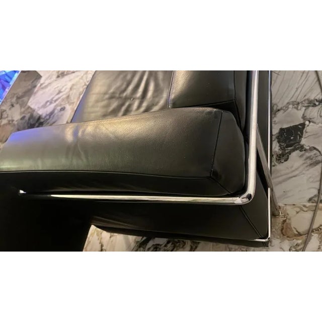 Cassina LC2 Loveseat Settee Sofa in Black Leather attributed to Le Corbusier for Cassina, 1990s For Sale - Image 4 of 13