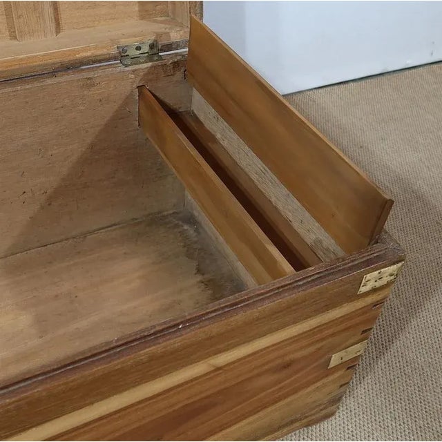 End of 19th Century Camphor and Blond Mahogany Travel Trunk For Sale - Image 15 of 18