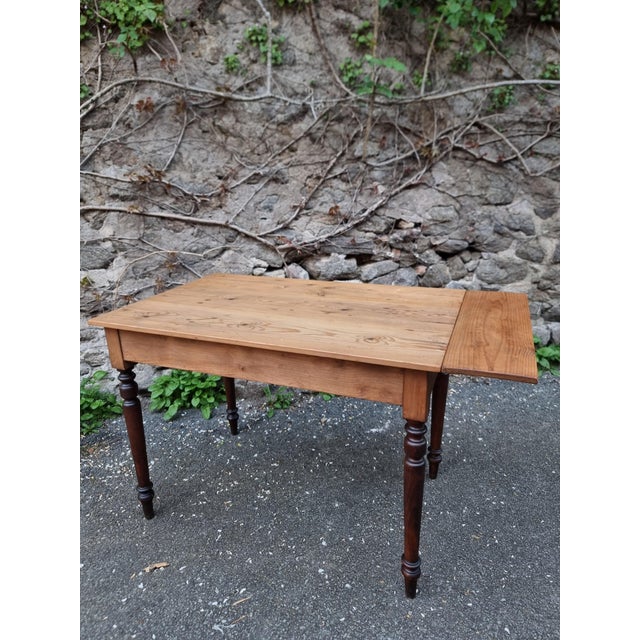 1930s Vintage Pine Drop-Leaf Table with Turned Beech Legs, France, 1930s For Sale - Image 5 of 16
