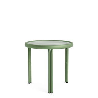Brown Jordan Kantan Aluminum 20" Round Occasional Table in Bay Leaf For Sale