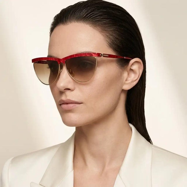 Mid-Century Modern 1980s Vintage Red Acetate Oversized Cat-Eyes Sunglasses by Laura Biagiotti For Sale - Image 3 of 12