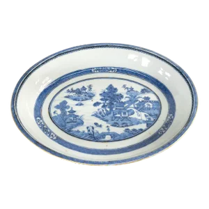 19th Century Chinese Chinoiserie Export Blue and White Canton Vegetable Bowl