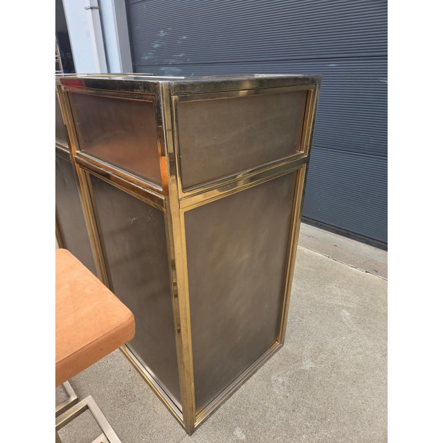 Vintage Brass Modular Bar with Bar Stools from Maison Jansen, 1970, Set of 5 For Sale - Image 9 of 12