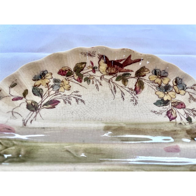 1890s English Majolica Shell Shape Asparagus Plate For Sale - Image 10 of 12