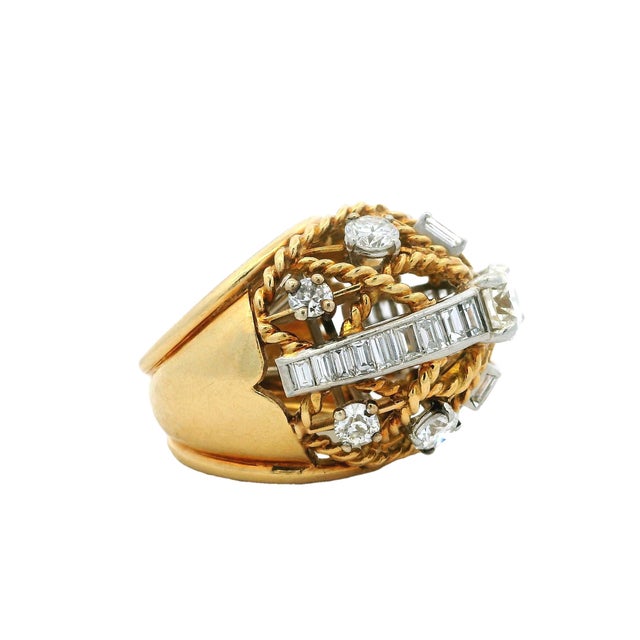1940s Vintage 1940 Retro Diamond Dome Ring in 18k Gold — 5.5 Carats Total Diamonds For Sale - Image 5 of 12