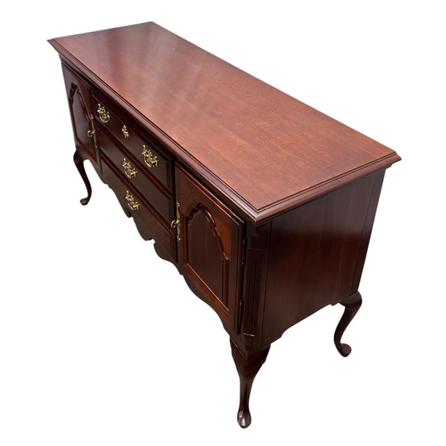 Late 20th Century Vintage Sumter Cabinet Company Queen Anne Style Mahogany Sideboard For Sale - Image 5 of 12