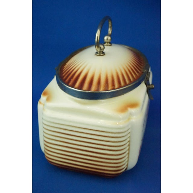 20th Century Deco Box in Ceramic and Metal attributed to the Spritzdekor Factory, Germany, 1920s For Sale - Image 3 of 18