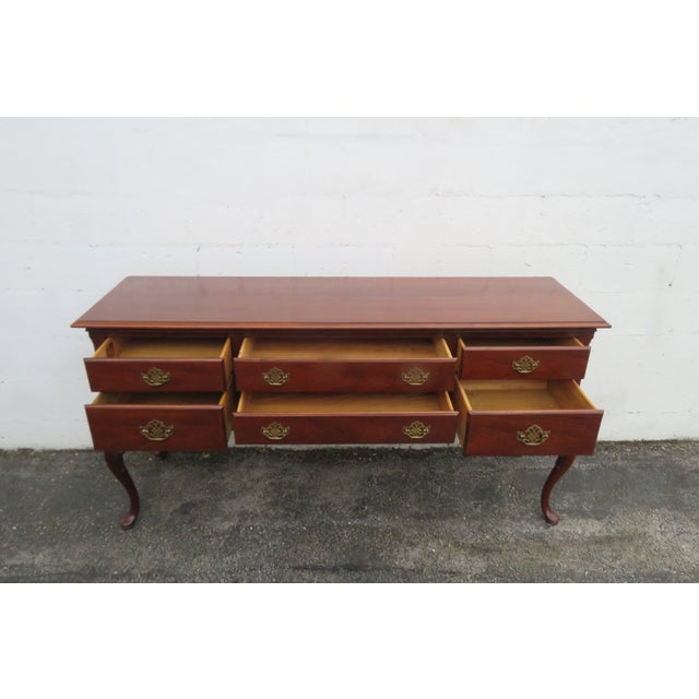 Late 20th Century Hickory Queen Anne Mahogany Long Sideboard Buffet Credenza Bathroom Vanity For Sale - Image 17 of 17