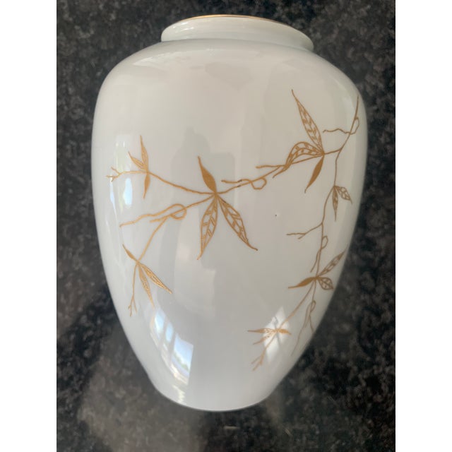 Porcelain Vase from Weisswasser, Mid-20th Century For Sale - Image 10 of 18