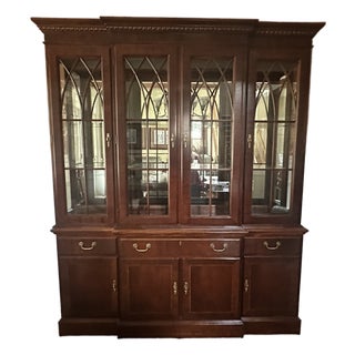 Ethan Allen Vintage Mahogany China Cabinet For Sale