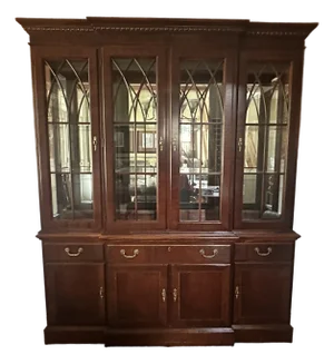 Ethan Allen Vintage Mahogany China Cabinet