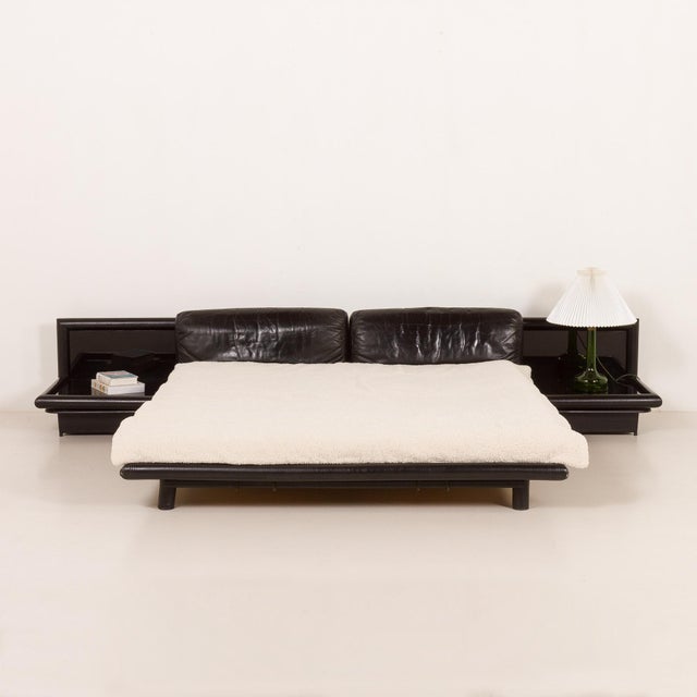 Mid-Century Modern Morna Bed with Bedside Tables byAfra & Tobia Scarpa for Molteni, 1970s For Sale - Image 3 of 17