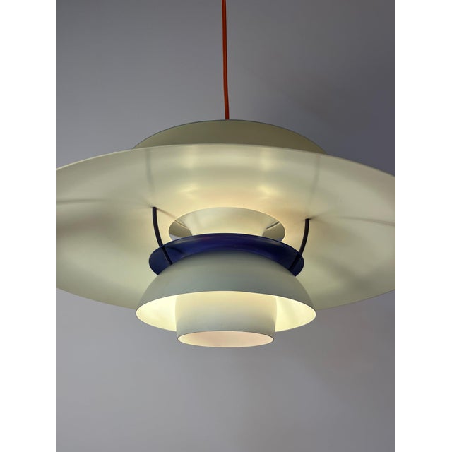 Louis Poulsen White PH5 Louvered Lamp by Poul Henningsen for Louis Poulsen For Sale - Image 4 of 11