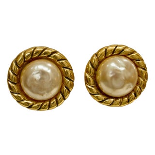 Karl Lagerfeld 1980s Large Baroque Glass Pearl Gold Plated Cable Link Earrings, 2 Pieces For Sale