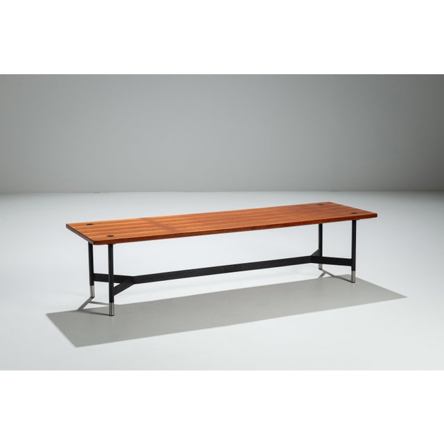 This large coffee table by Rossi di Albizzate exemplifies the refined balance between architectural precision and natural...